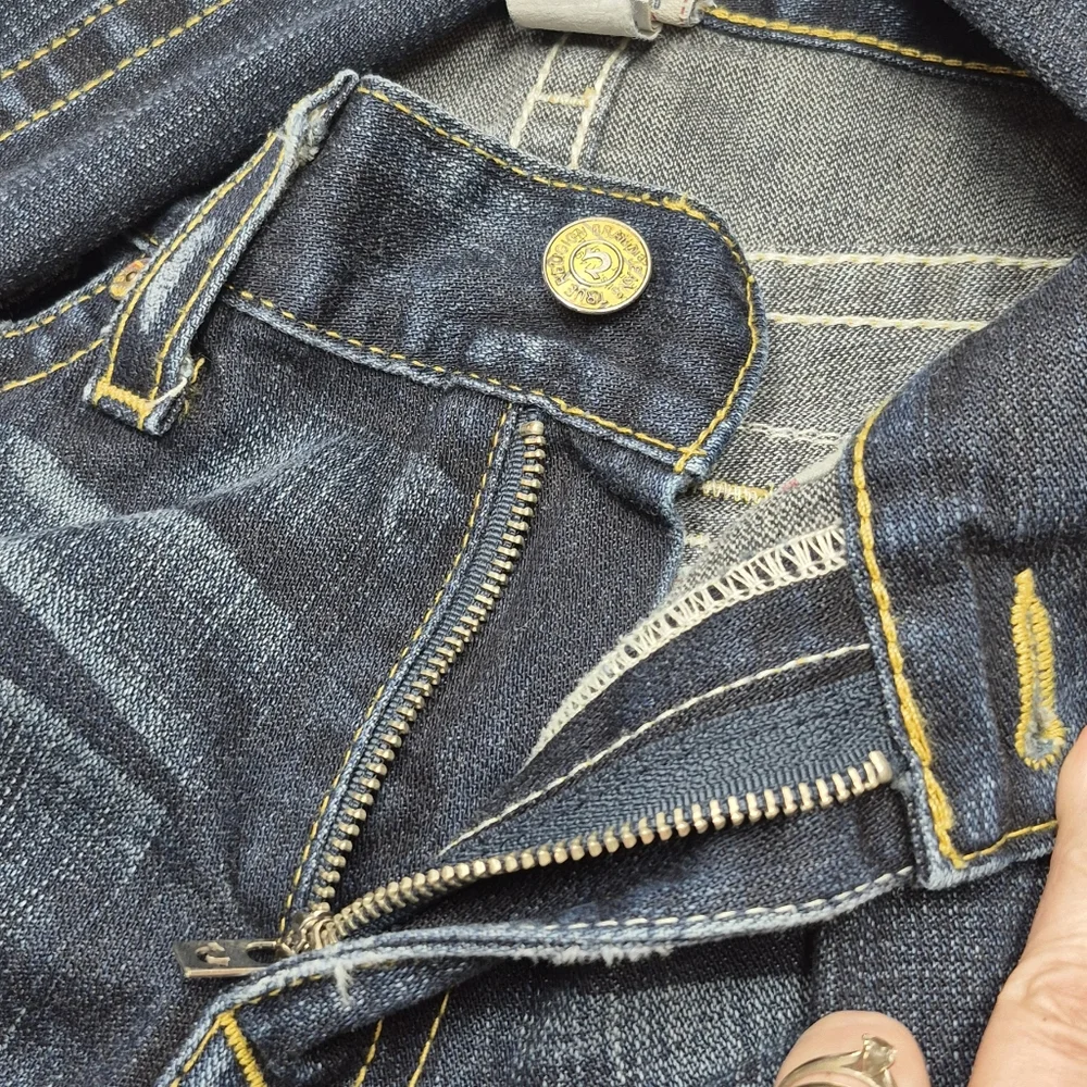 TRUE RELIGION Premium Vintage Skull & Roses Straight Jeans Women's  33 - Picture 4 of 16